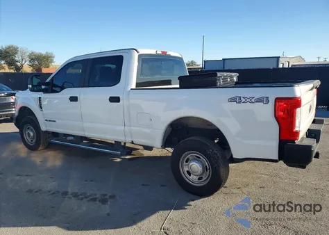 2018 Ford F250 Super Duty z USA, uszkodzony, nr VIN 1FT7W2BT0JEB72405